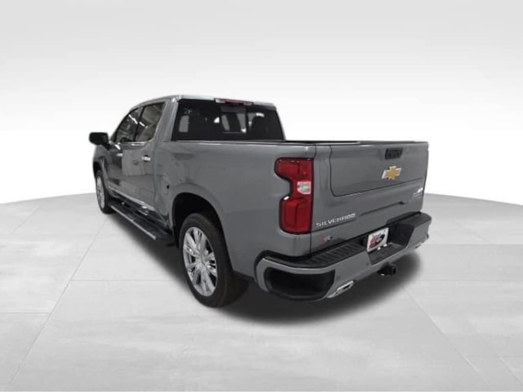 New 2026 Chevrolet Silverado 1500 High Country Truck Crew Cab