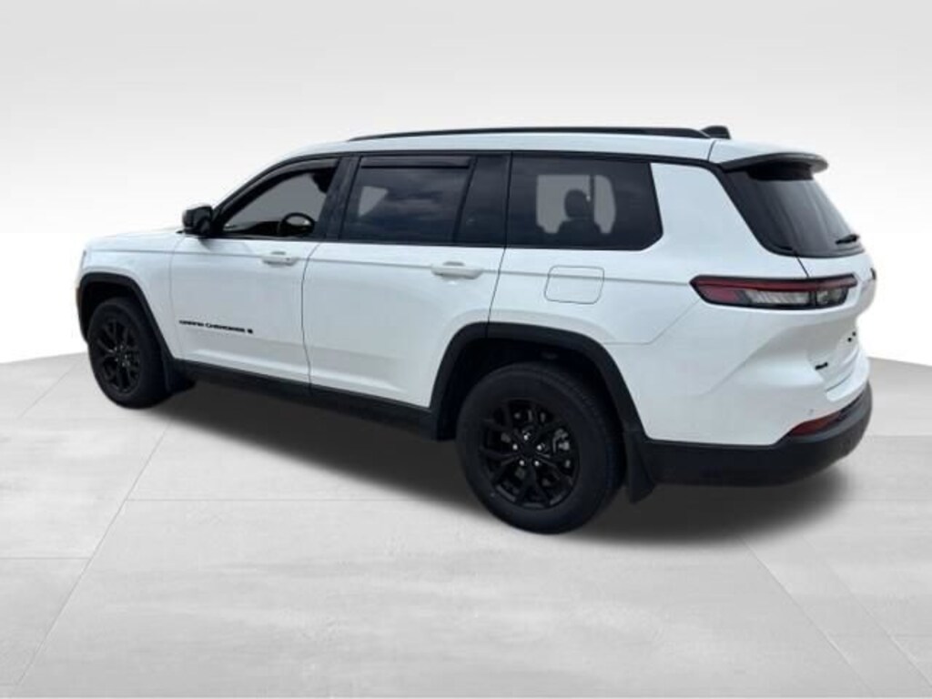 Used 2024 Jeep Grand Cherokee L Altitude 4x4 SUV