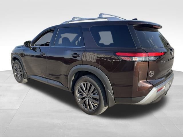 2022 Nissan Pathfinder SL photo 2