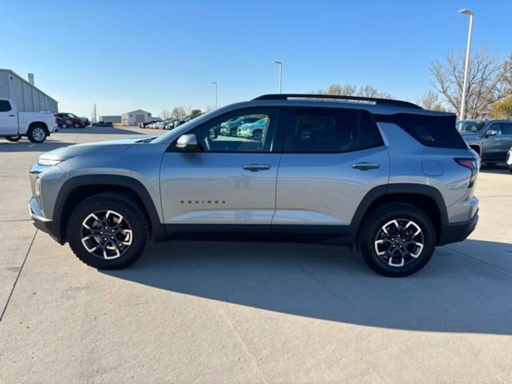Used 2025 Chevrolet Equinox Activ SUV