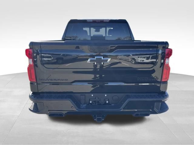 2024 Chevrolet Silverado 1500 High Country photo 4