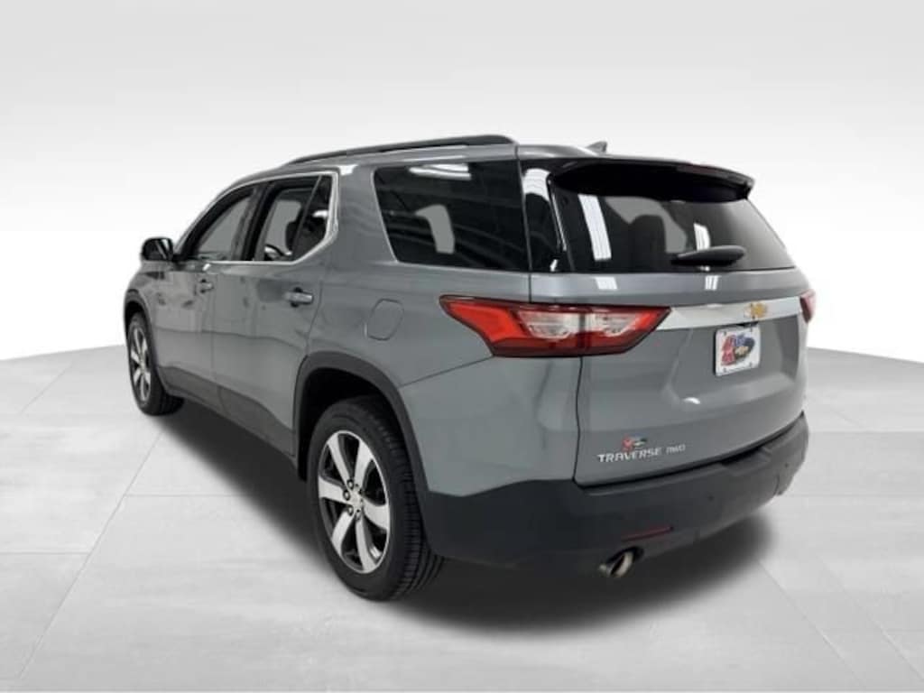 Used 2021 Chevrolet Traverse LT Leather SUV