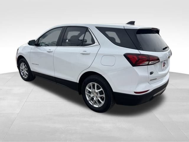 2023 Chevrolet Equinox LT photo 2