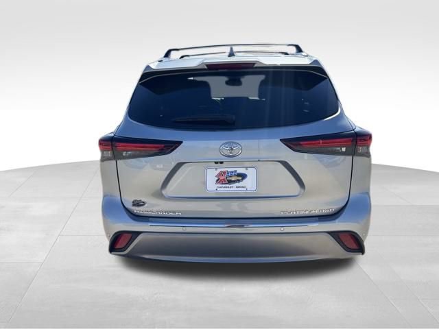2024 Toyota Highlander Platinum photo 4