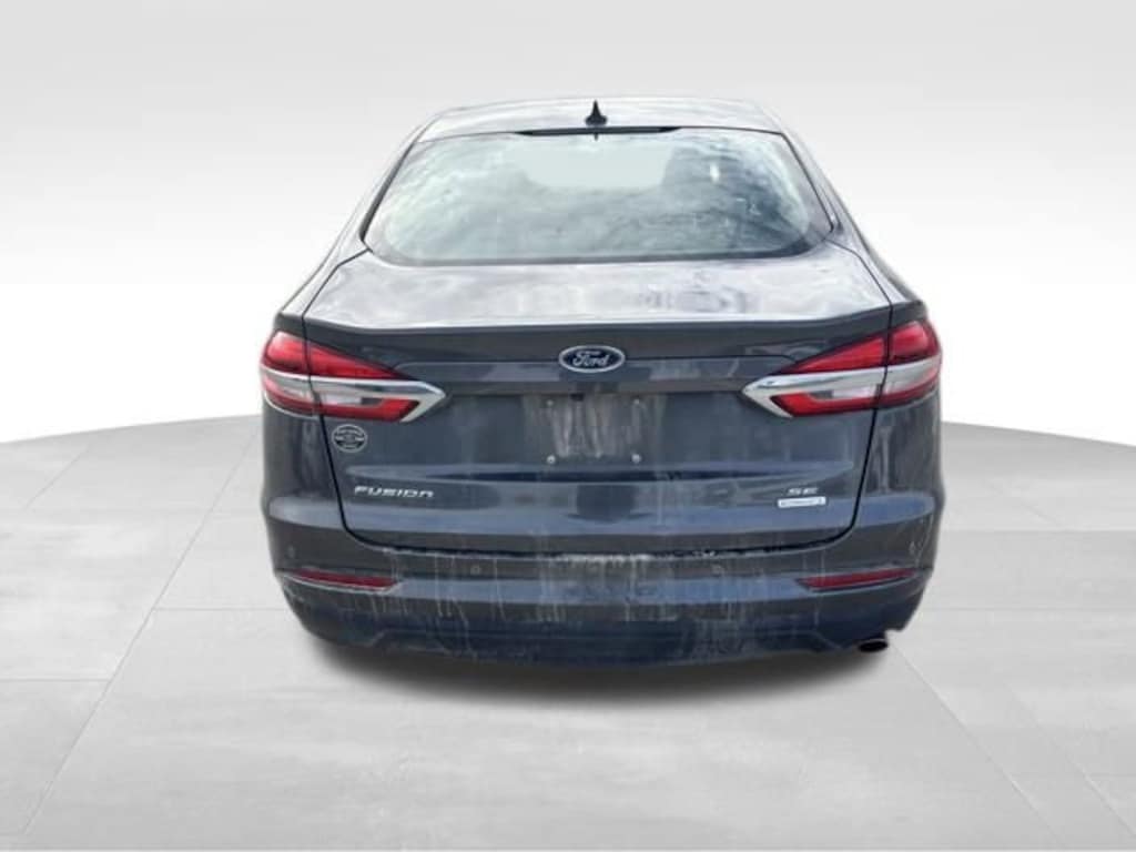 Used 2020 Ford Fusion SE Sedan