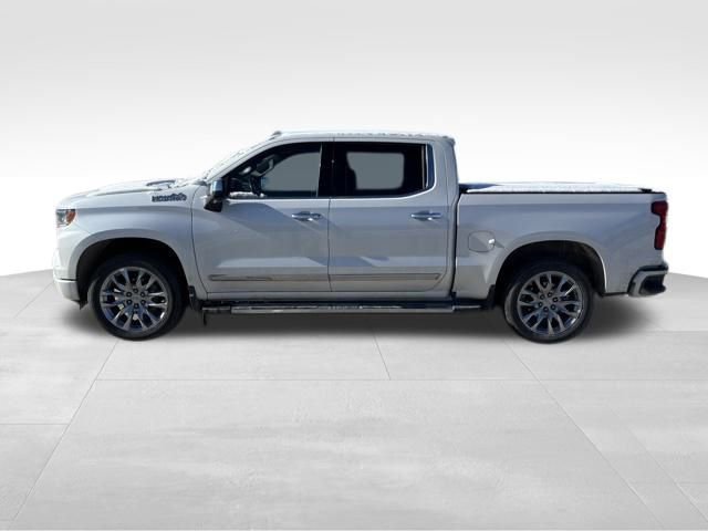 2023 Chevrolet Silverado 1500 High Country photo 2