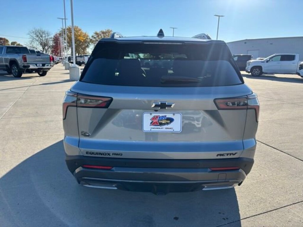 Used 2025 Chevrolet Equinox Activ SUV