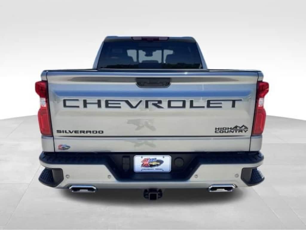 New 2026 Chevrolet Silverado 1500 High Country Truck Crew Cab