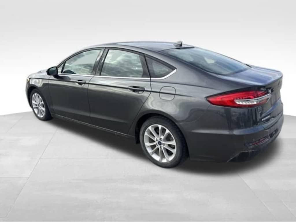 Used 2020 Ford Fusion SE Sedan
