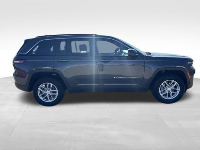2025 Jeep Grand Cherokee Laredo - Photo 6