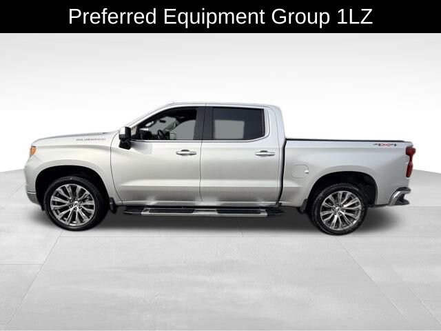 2022 Chevrolet Silverado 1500 LTZ photo 2