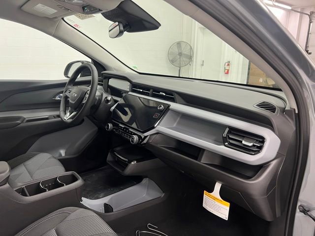 2027 Chevrolet Bolt LT - Photo 20