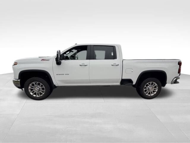 2025 Chevrolet Silverado 2500HD LTZ photo 2