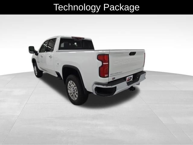 2025 Chevrolet Silverado 2500HD LTZ photo 3