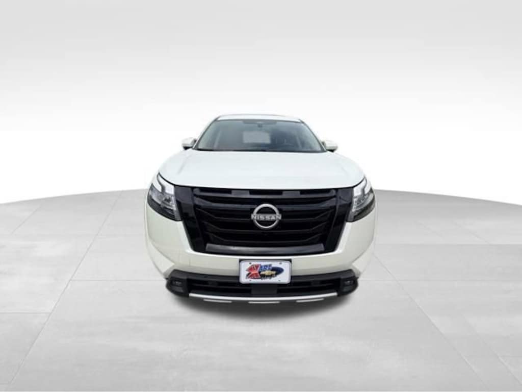 Used 2024 Nissan Pathfinder Platinum 4WD SUV