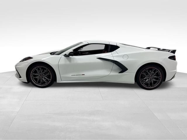 2024 Chevrolet Corvette Stingray 2LT photo 2
