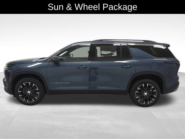2026 Chevrolet Traverse photo 2