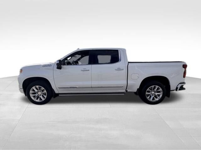 2023 Chevrolet Silverado 1500 High Country photo 2