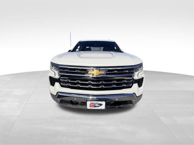 2024 Chevrolet Silverado 1500 LTZ photo 2