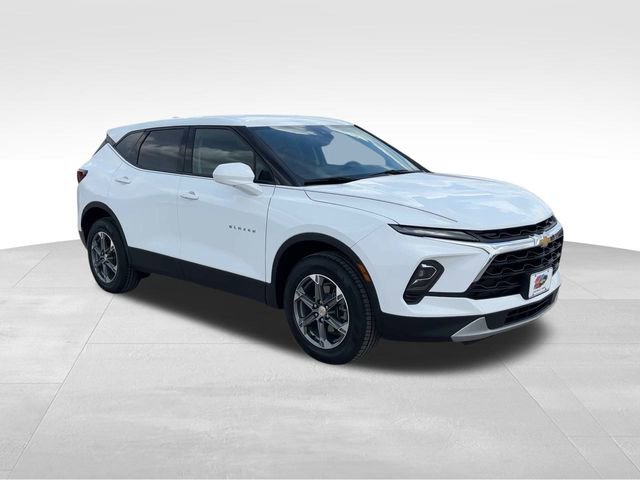 2023 Chevrolet Blazer 2LT photo 2