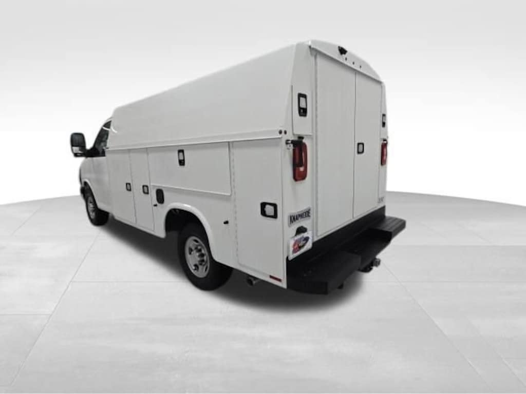 New 2026 Chevrolet Express Cutaway 3500 1WT Cutaway Van