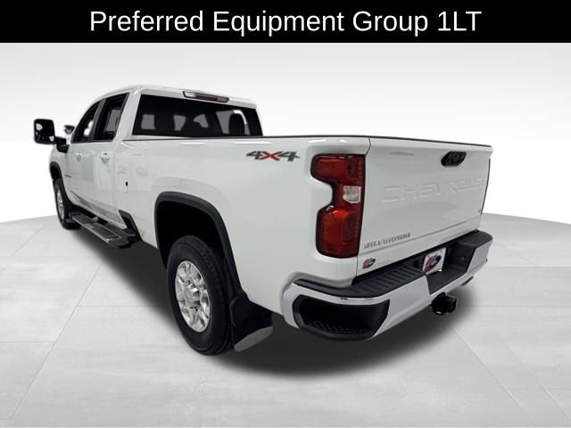2023 Chevrolet Silverado 3500HD LT photo 3