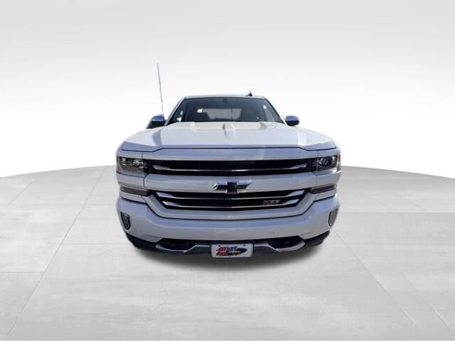 2017 Chevrolet Silverado 1500 LTZ photo 2