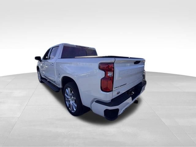 2024 Chevrolet Silverado 1500 High Country photo 2