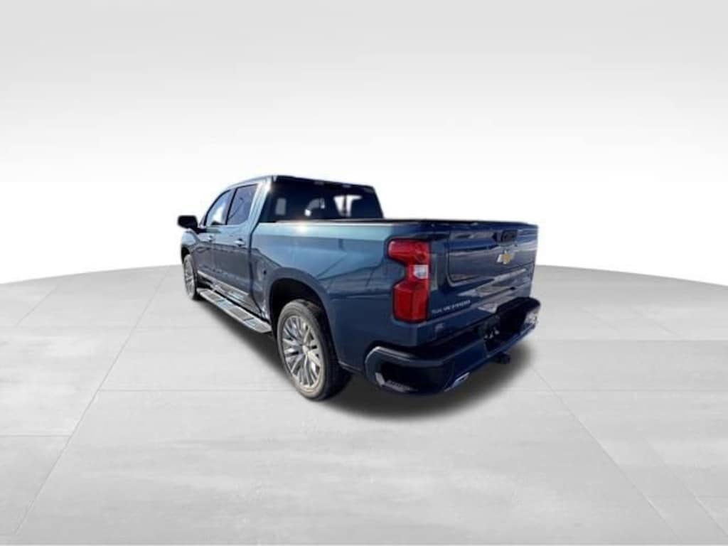 Used 2024 Chevrolet Silverado 1500 High Country Truck Crew Cab