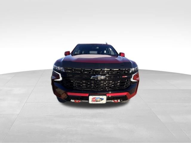 2024 Chevrolet Suburban Z71 photo 2