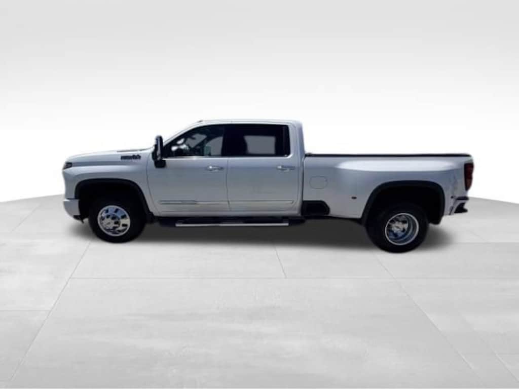 Used 2024 Chevrolet Silverado 3500 HD High Country DRW Truck Crew Cab
