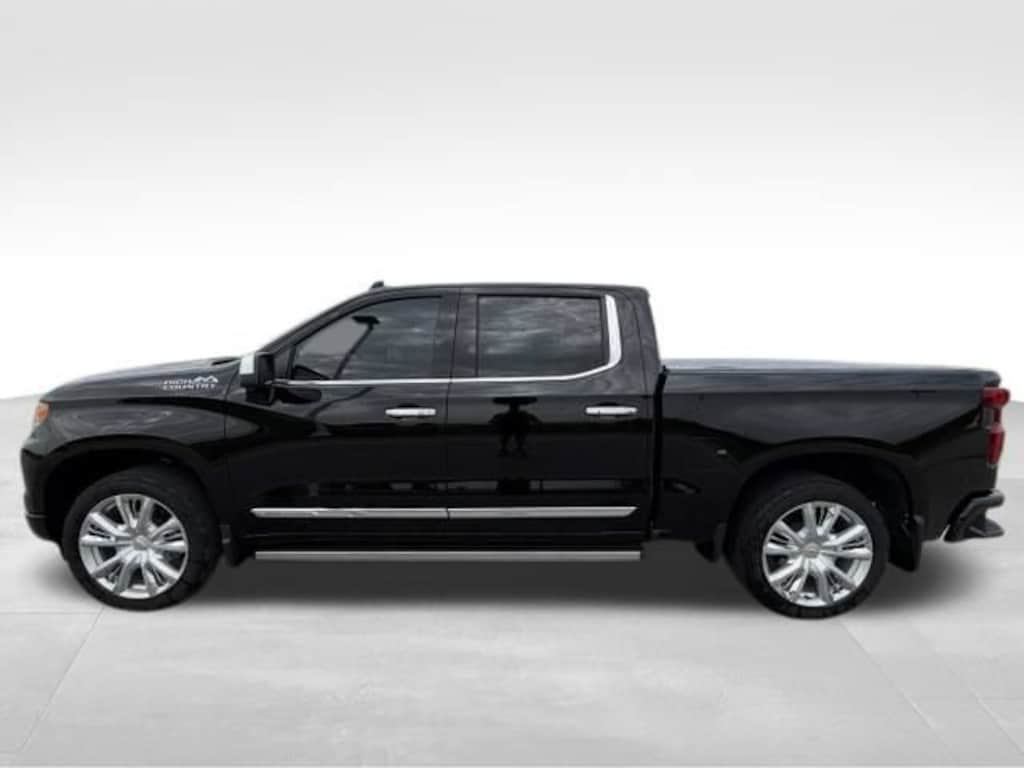 Used 2025 Chevrolet Silverado 1500 High Country Truck Crew Cab