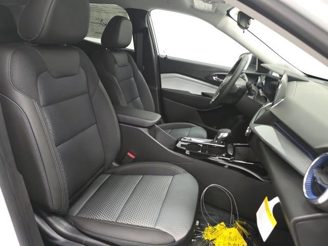 2026 Chevrolet Trax LT - Photo 25