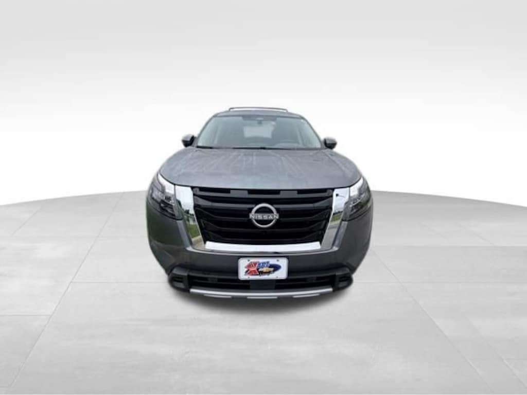 Used 2025 Nissan Pathfinder Platinum 4WD SUV