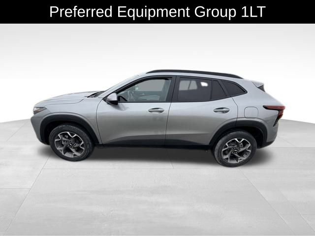 2024 Chevrolet Trax LT photo 3