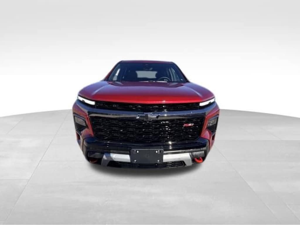 Used 2025 Chevrolet Traverse Z71 SUV