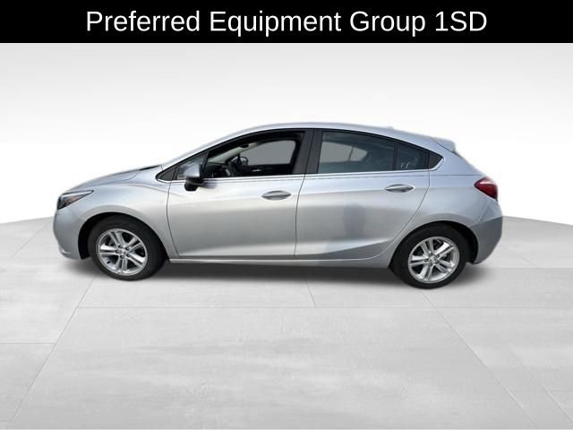 2017 Chevrolet Cruze LT photo 3