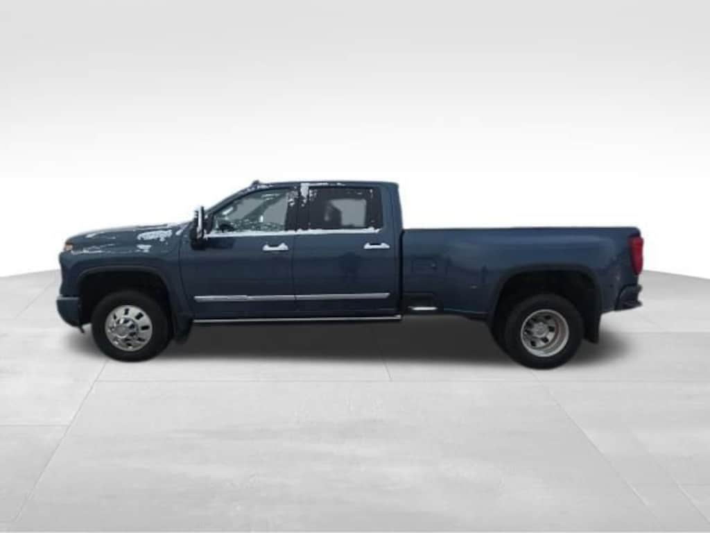 Used 2026 Chevrolet Silverado 3500 HD High Country Truck Crew Cab