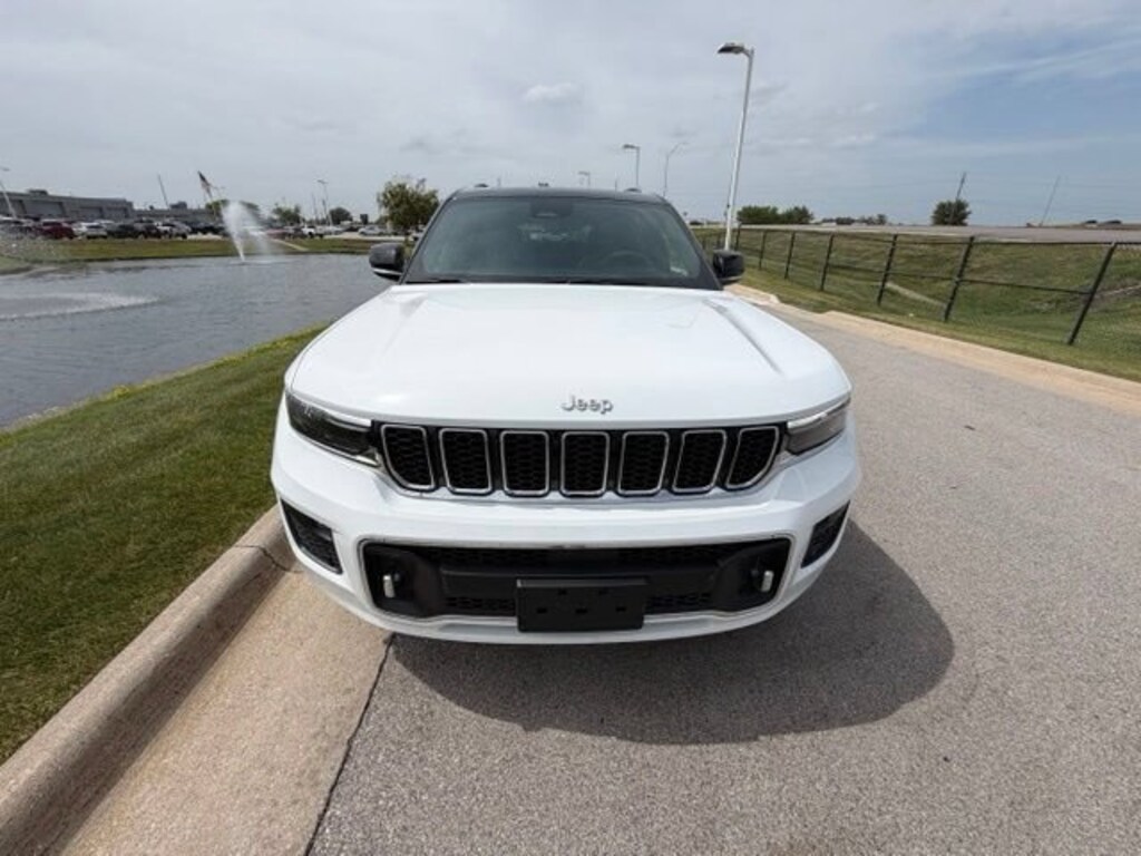 Used 2024 Jeep Grand Cherokee L Overland 4x4 SUV