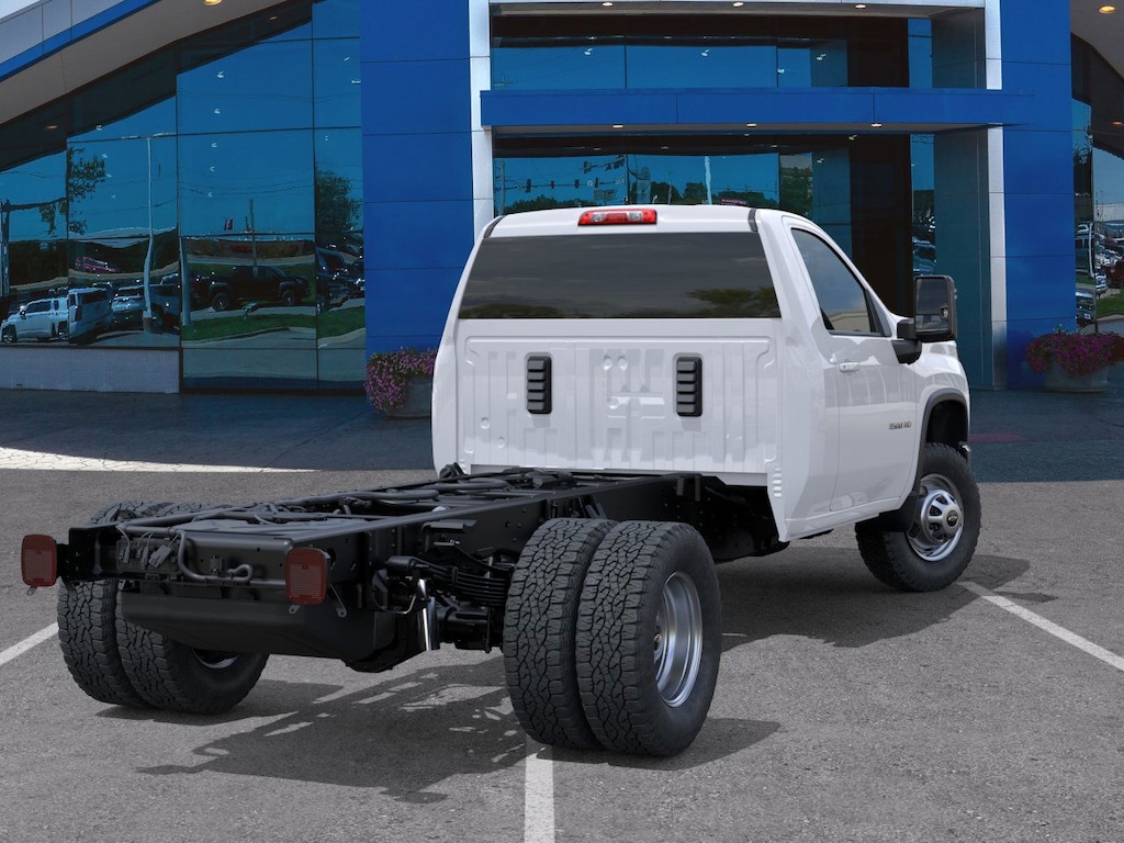 New 2025 Chevrolet Silverado 3500 HD Chassis Cab Work Truck Truck Regular Cab