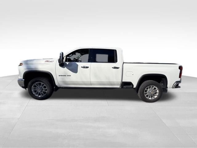 2024 Chevrolet Silverado 2500HD LTZ photo 2