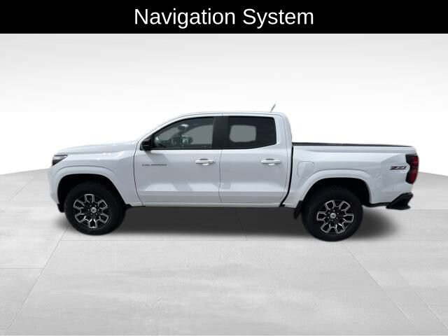 2024 Chevrolet Colorado Z71 photo 3