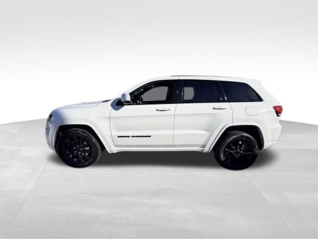 Used 2021 Jeep Grand Cherokee Laredo X 4x4 SUV