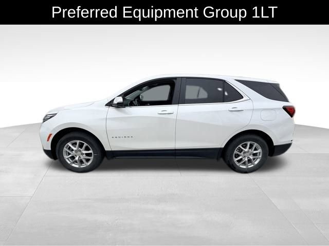2022 Chevrolet Equinox LT photo 3