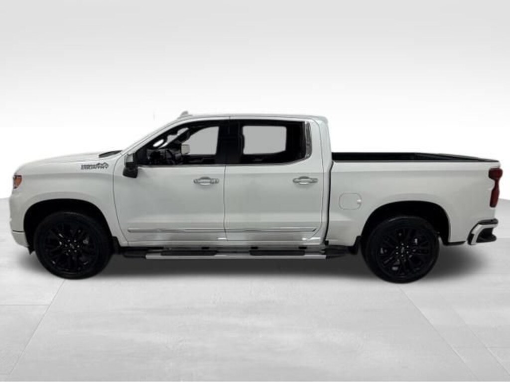 Used 2025 Chevrolet Silverado 1500 High Country Truck Crew Cab