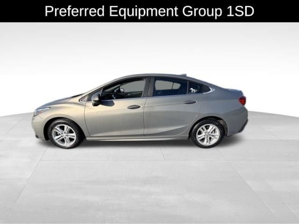 Used 2017 Chevrolet Cruze LT Car