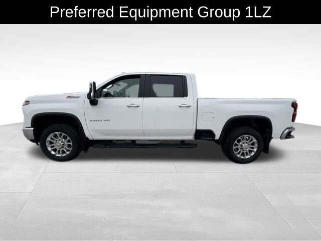 2025 Chevrolet Silverado 2500HD LTZ photo 3