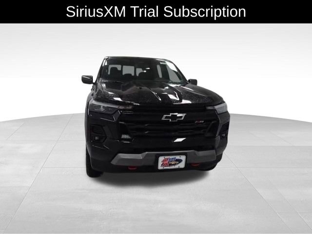 2025 Chevrolet Colorado Z71 photo 3