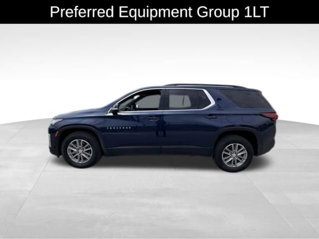 Used 2023 Chevrolet Traverse LT Cloth SUV