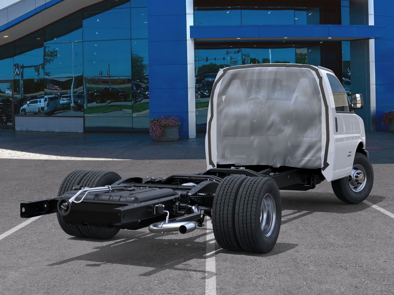2025 Chevrolet Express Cutaway Van photo 4